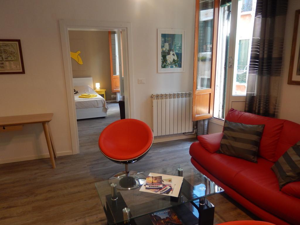 Apartment Camilla เวนิส ภายนอก รูปภาพ