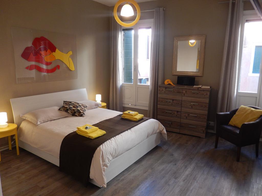 Apartment Camilla เวนิส ภายนอก รูปภาพ